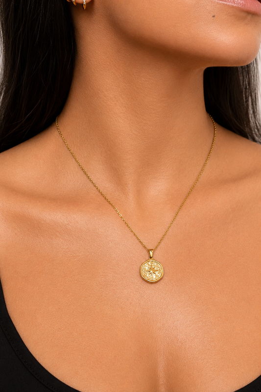 Étoile Necklace in waterproof 18k PVD gold plated stainless steel – hypoallergenic jewellery UK