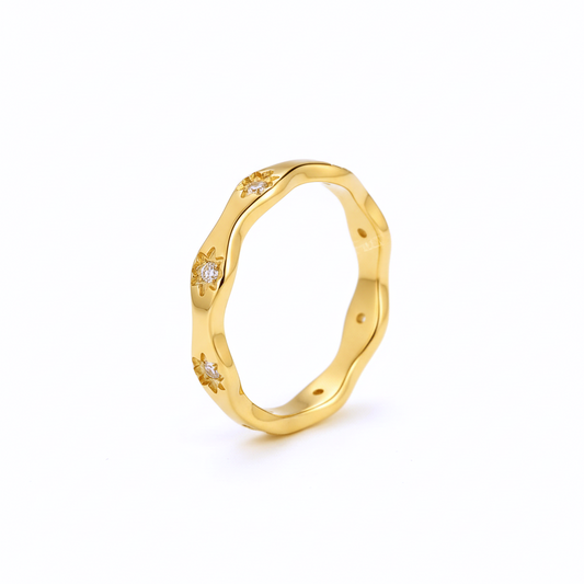 Estrella Ring in waterproof 18k PVD gold plated stainless steel – hypoallergenic ring UK