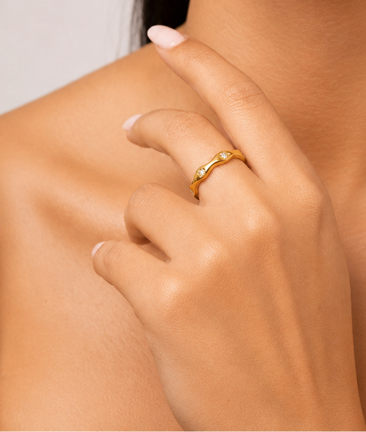 Estrella Ring in waterproof 18k PVD gold plated stainless steel – hypoallergenic ring UK